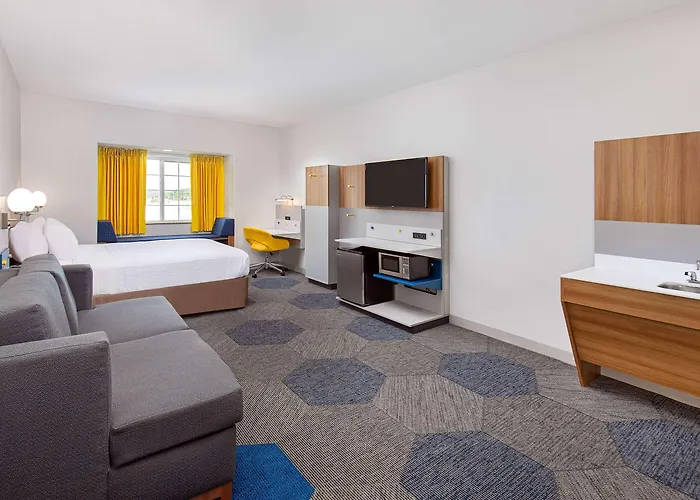 Microtel Inn And Suites By Wyndham