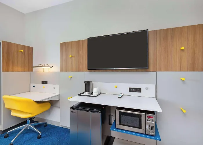 Microtel Inn And Suites By Wyndham