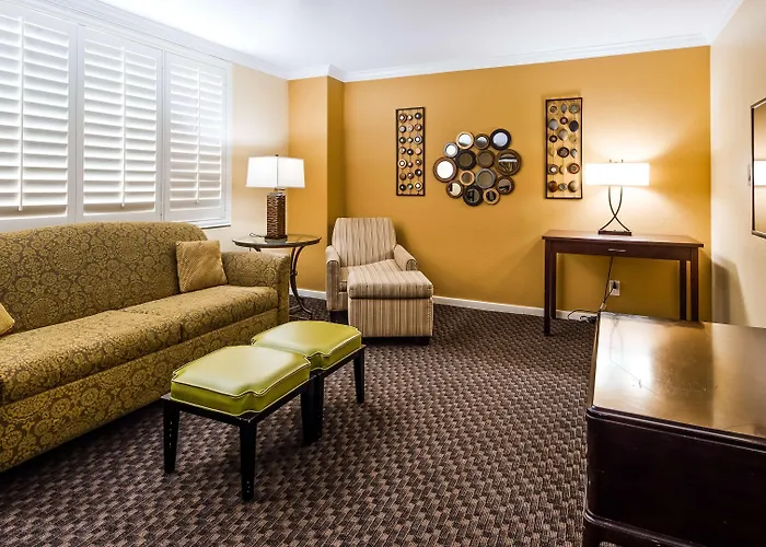 Best Western Plus Casino Royale-Center Strip