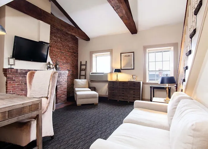 Garrison Inn
