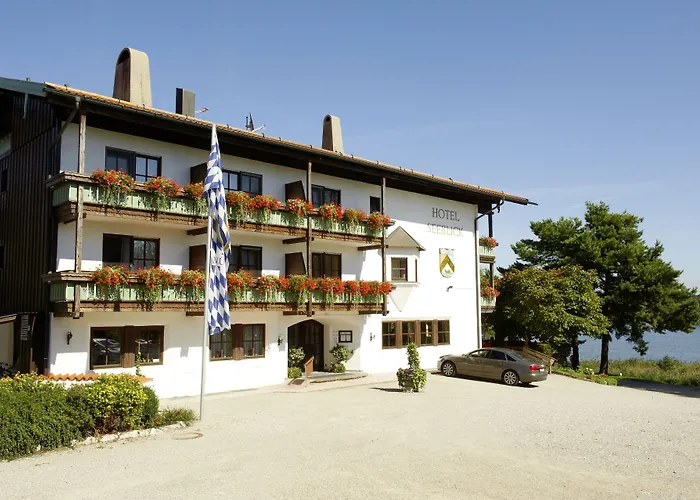 Hotel Seeblick & Ferienwohnung