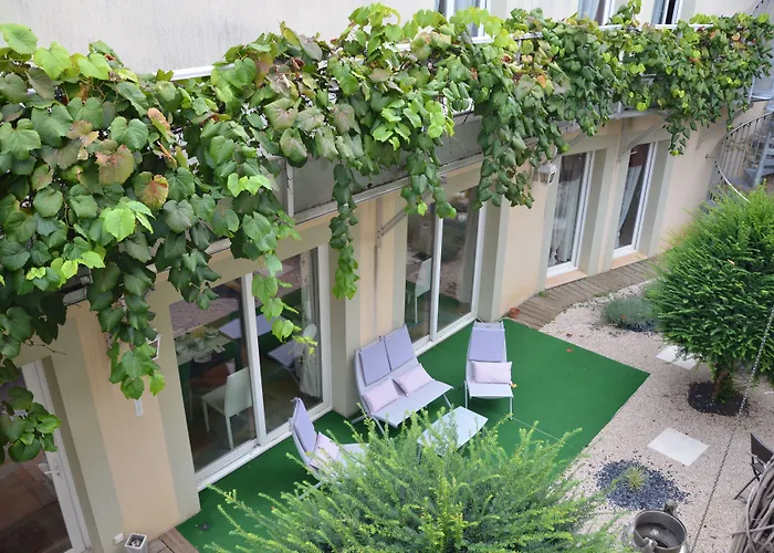 Logis Hotel La Villa Boucicaut