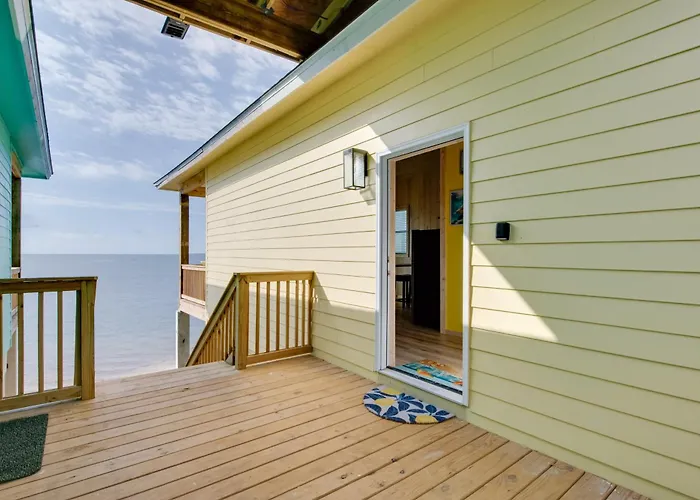 Florida Gulf Coast Getaway W/ Dock & Beach Views