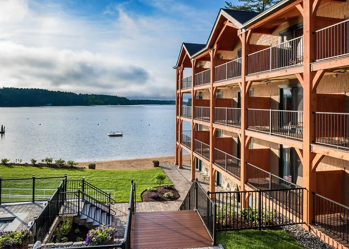 Center Harbor Inn