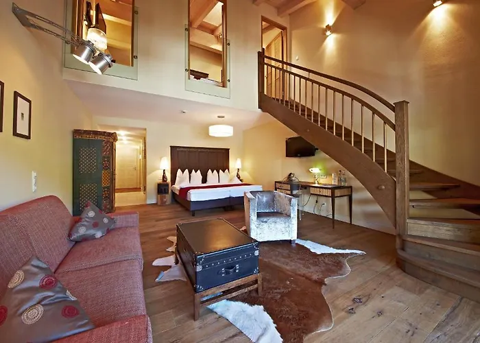 Hotel Alpine Palace