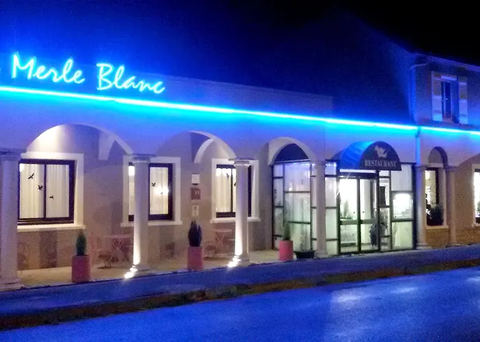 Le Merle Blanc Hotel Logis