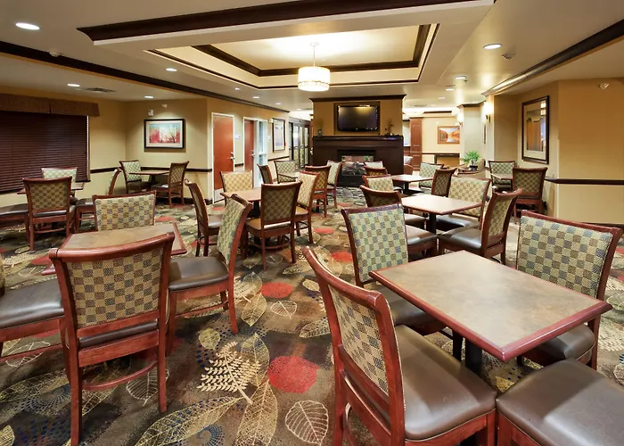 Holiday Inn Express And Suites Great Falls By Ihg