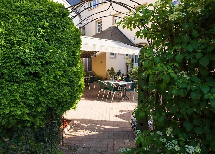 Hotel - Restaurant " Victor Hugo"
