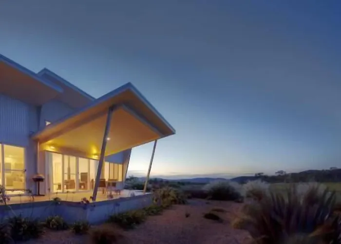 Azjure Studio Retreat