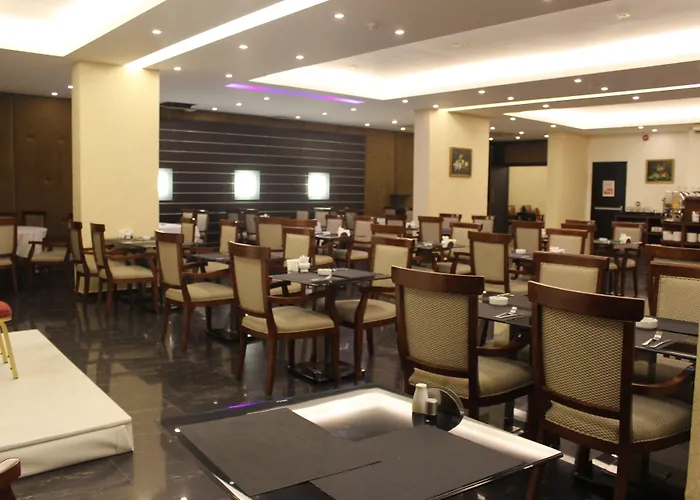 Midtown Hotel & Suites