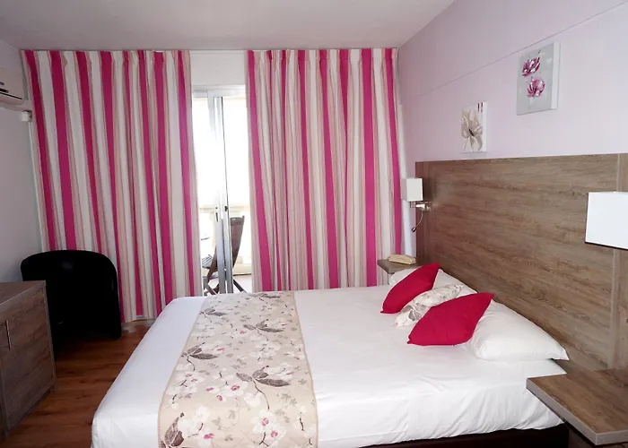 Logis Hotel Le Col De L'Ange