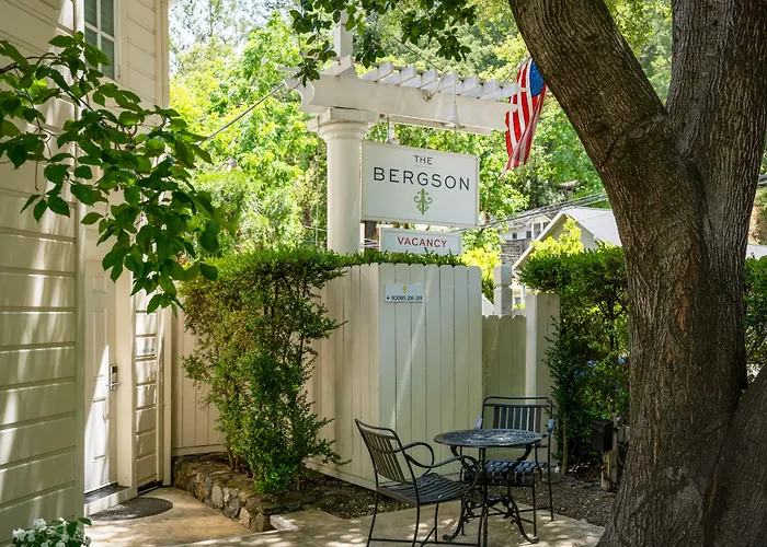 The Bergson, BW Signature Collection