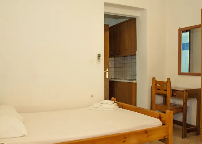Stavrodromi Hotel