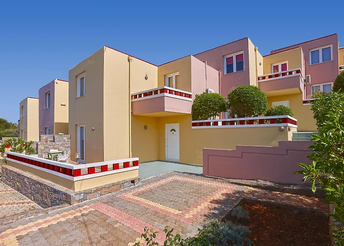 Everest Apartments And Suites