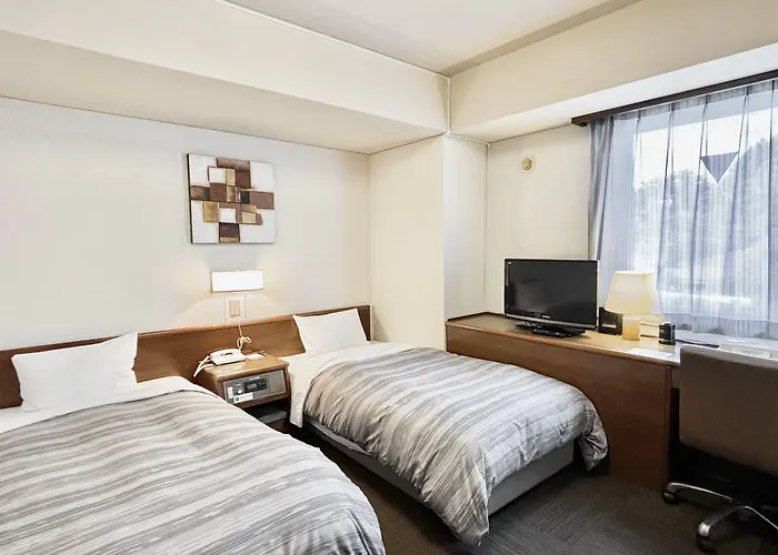 Hotel Route-Inn Ueda -Kokudou 18 Gou-