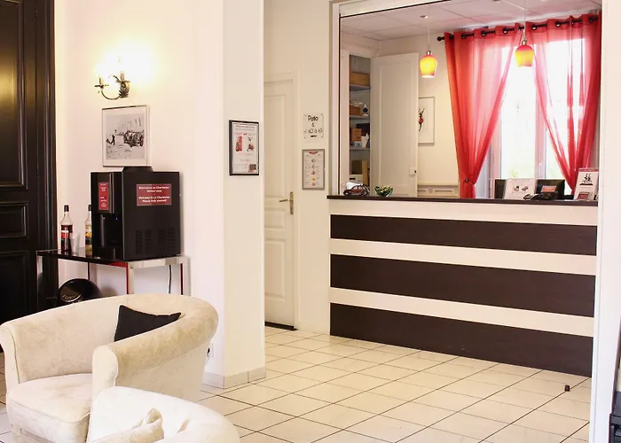 Logis Hotel - Le Charleston