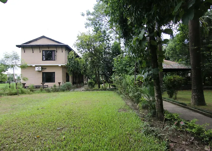 Hotel Parkside & Swimming Pool- Closer To Nature, Close To You