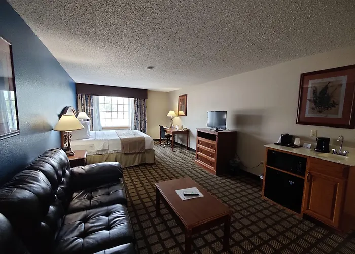 Baymont By Wyndham Albany Mn