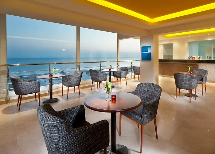 Al Hail Waves Hotel Managed By Centara