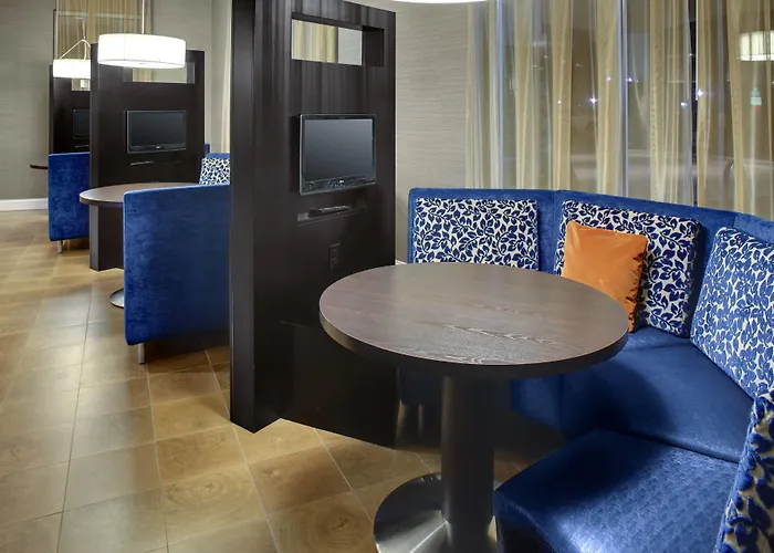 Courtyard By Marriott Boone