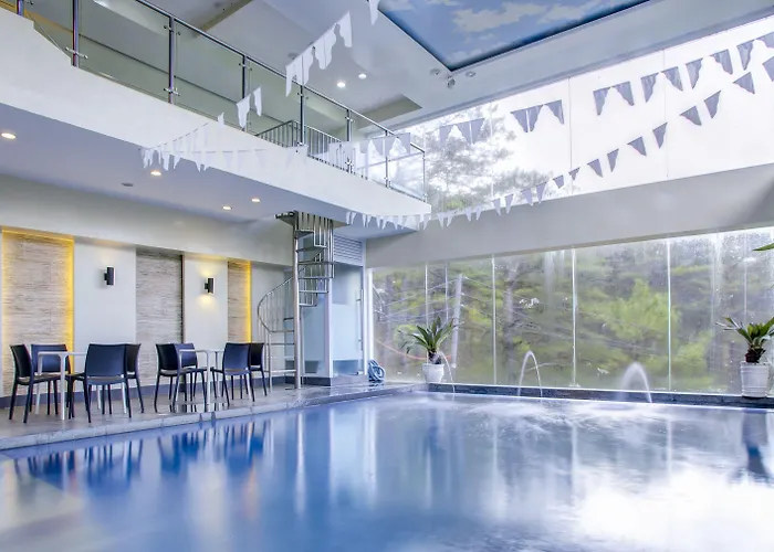Le Monet Hotel