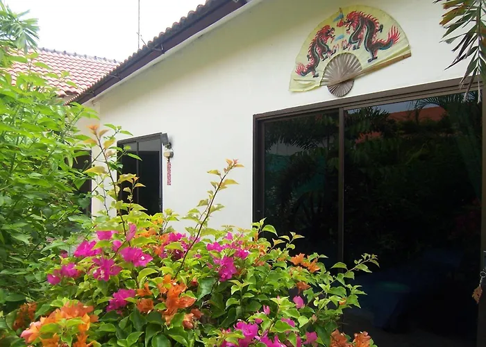 Phuket Airport Overnight Hotel