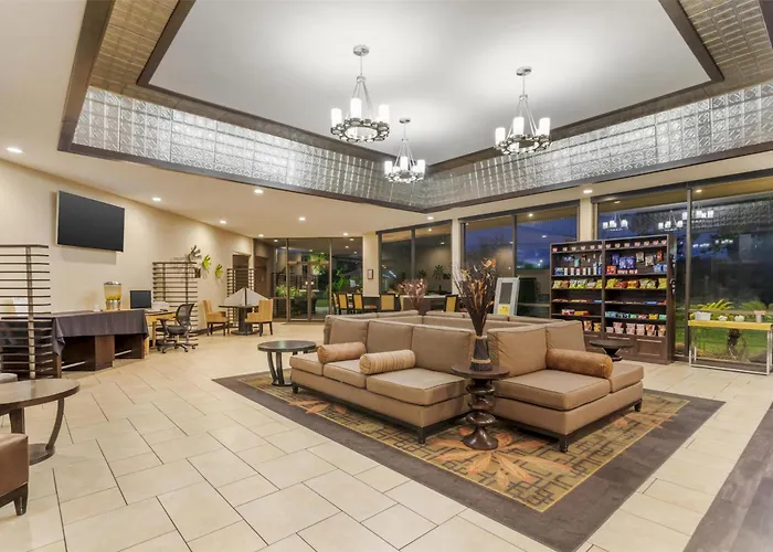 Best Western Plus Garden Court Inn