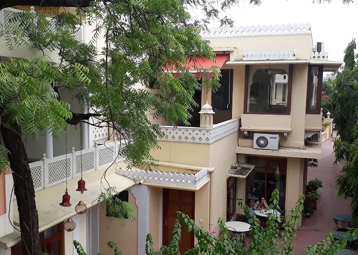 Dera Rawatsar - Heritage Hotel