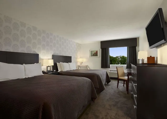 Travelodge By Wyndham Hubbard Oh