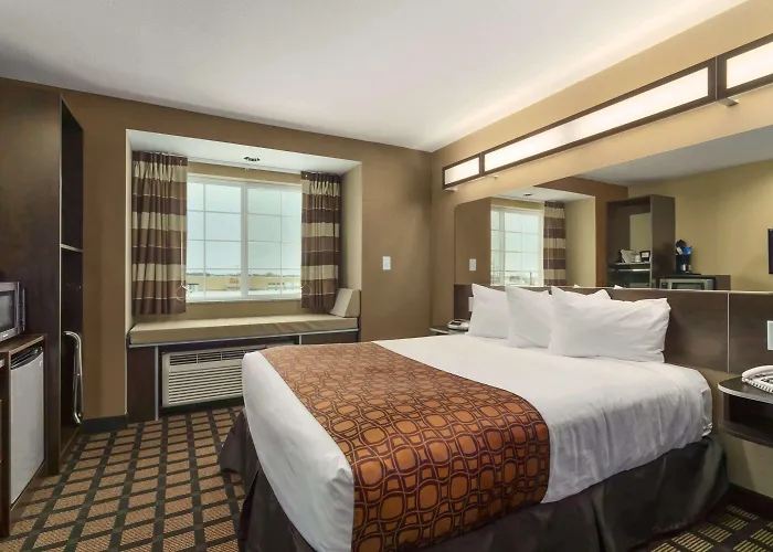Microtel Inn & Suites By Wyndham Minot