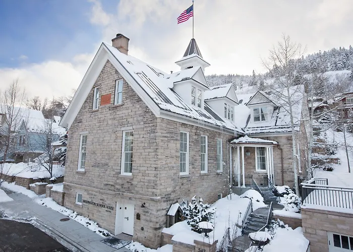 Washington School House Hotel