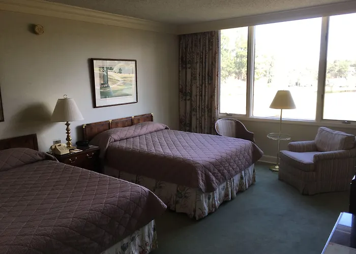 The Inn At Houndslake