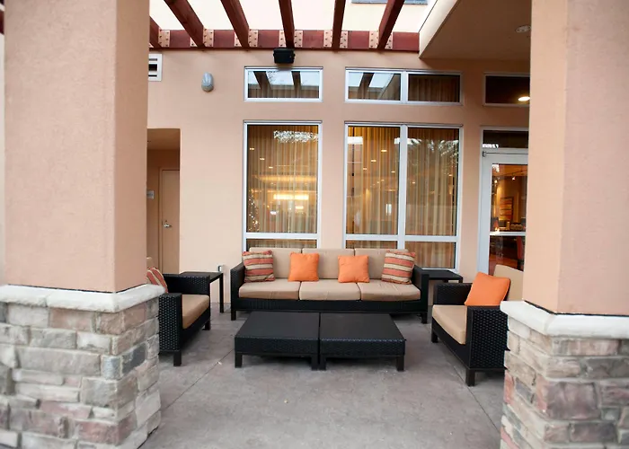Courtyard By Marriott Evansville East