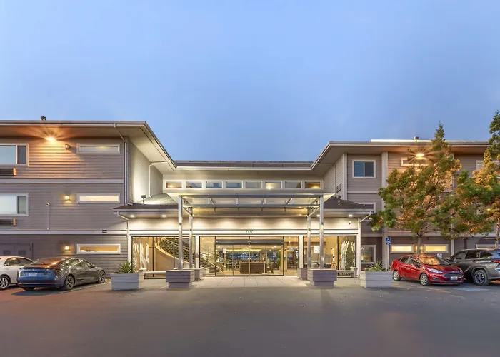 Best Western Plus Bayside Hotel