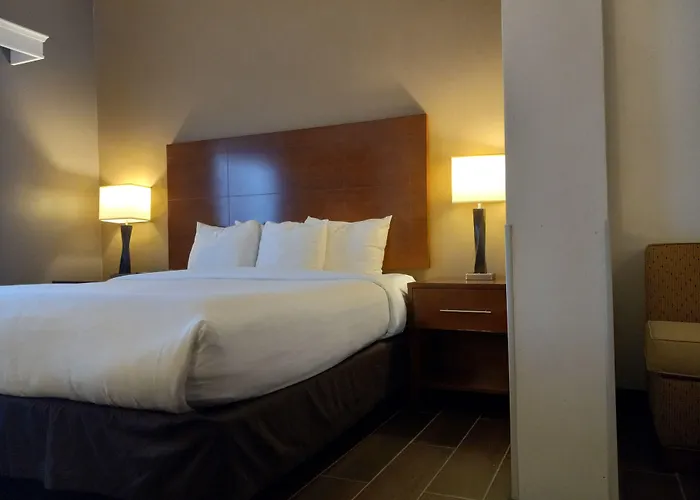 Comfort Suites Farmington