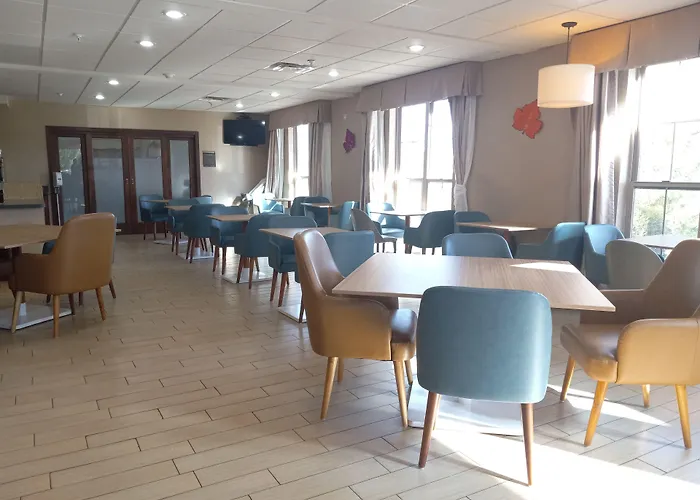 Comfort Suites Farmington
