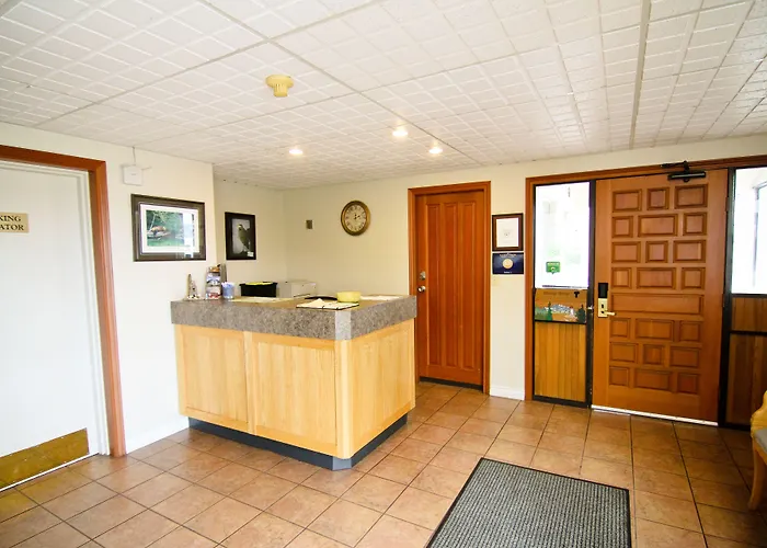 Heron'S Landing Hotel