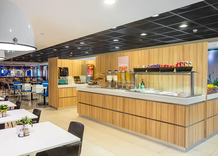 Holiday Inn Express Rotterdam - Central Station By Ihg