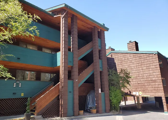 Getaways At Snow Lake Lodge