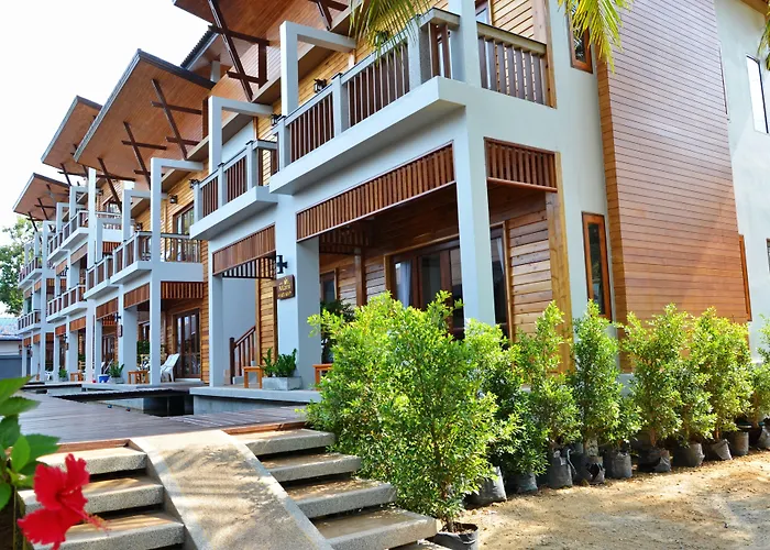 Lanta Miami Resort