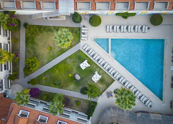 Han Deluxe Hotel