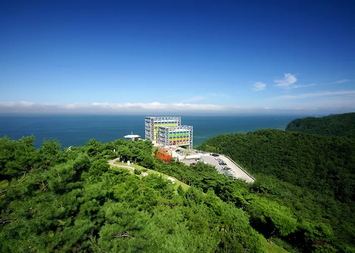 Haslla Art World Museum Hotel