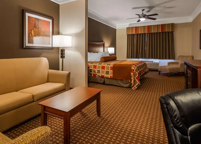 Best Western Plus Easton Inn & Suites