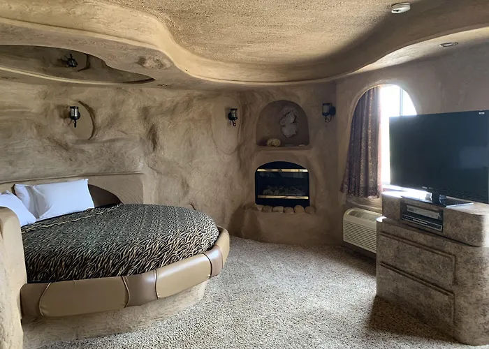 Designer Inn And Suites
