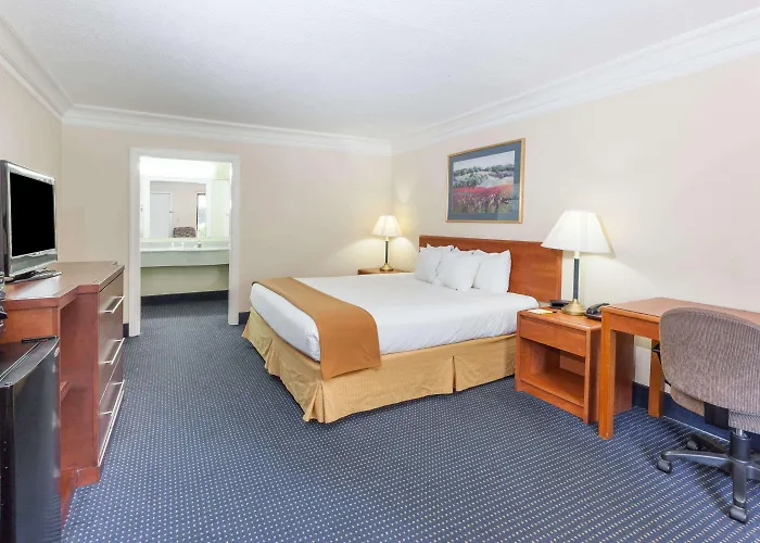 Super 8 By Wyndham Dalton/Convention Center Area