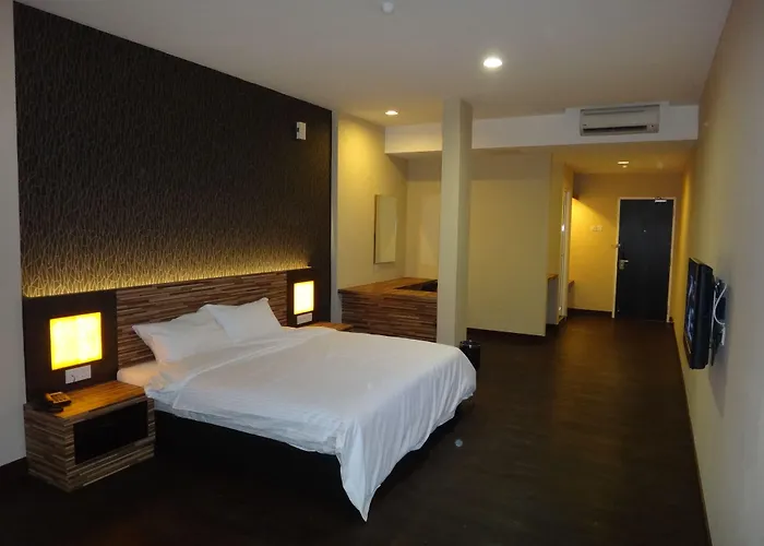 Waterfront Boutique Hotel