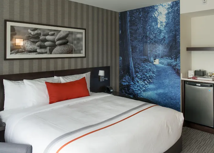 The Grand Winnipeg Airport Hotel By Lakeview