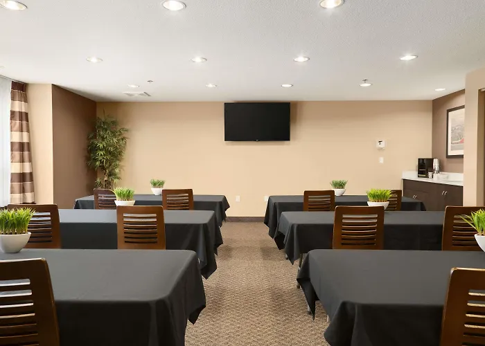 Microtel Inn & Suites By Wyndham Blackfalds