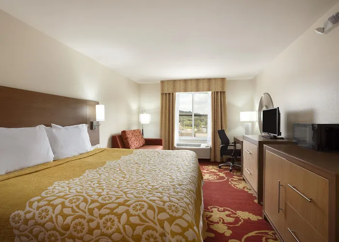 Days Inn & Suites By Wyndham Caldwell
