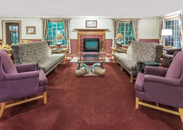 Baymont By Wyndham Mequon Milwaukee Area